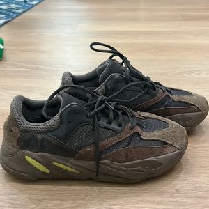 Adidas Yeezy 100% authentic